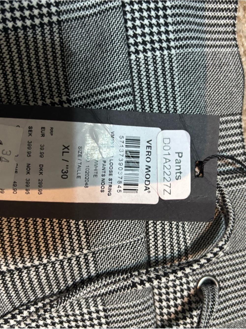 Vero Moda Black & White Plaid Suit Pants